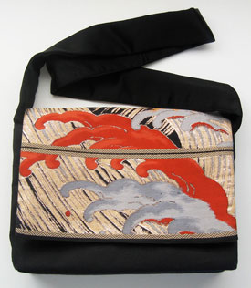 msgr_08_011sm Cresting Waves Obi Messenger Bag