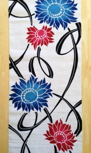 yu_redwhiteblue_flower2